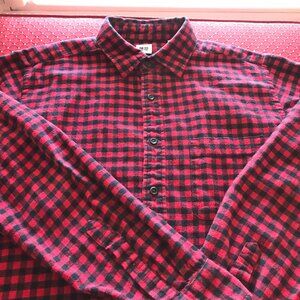 Man shirt by Uni Qlo.  Medium